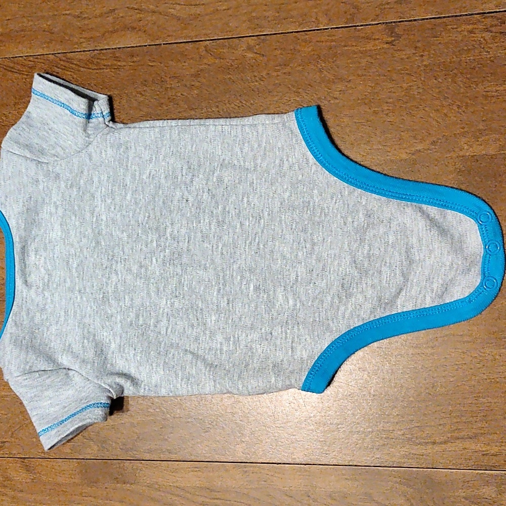 Onesie - Picture 3 of 4